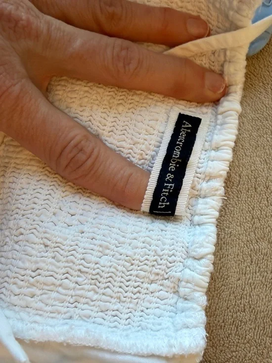 Abercrombie & Fitch White Eyelet Tie-Front Camisole - Picture 4 of 5